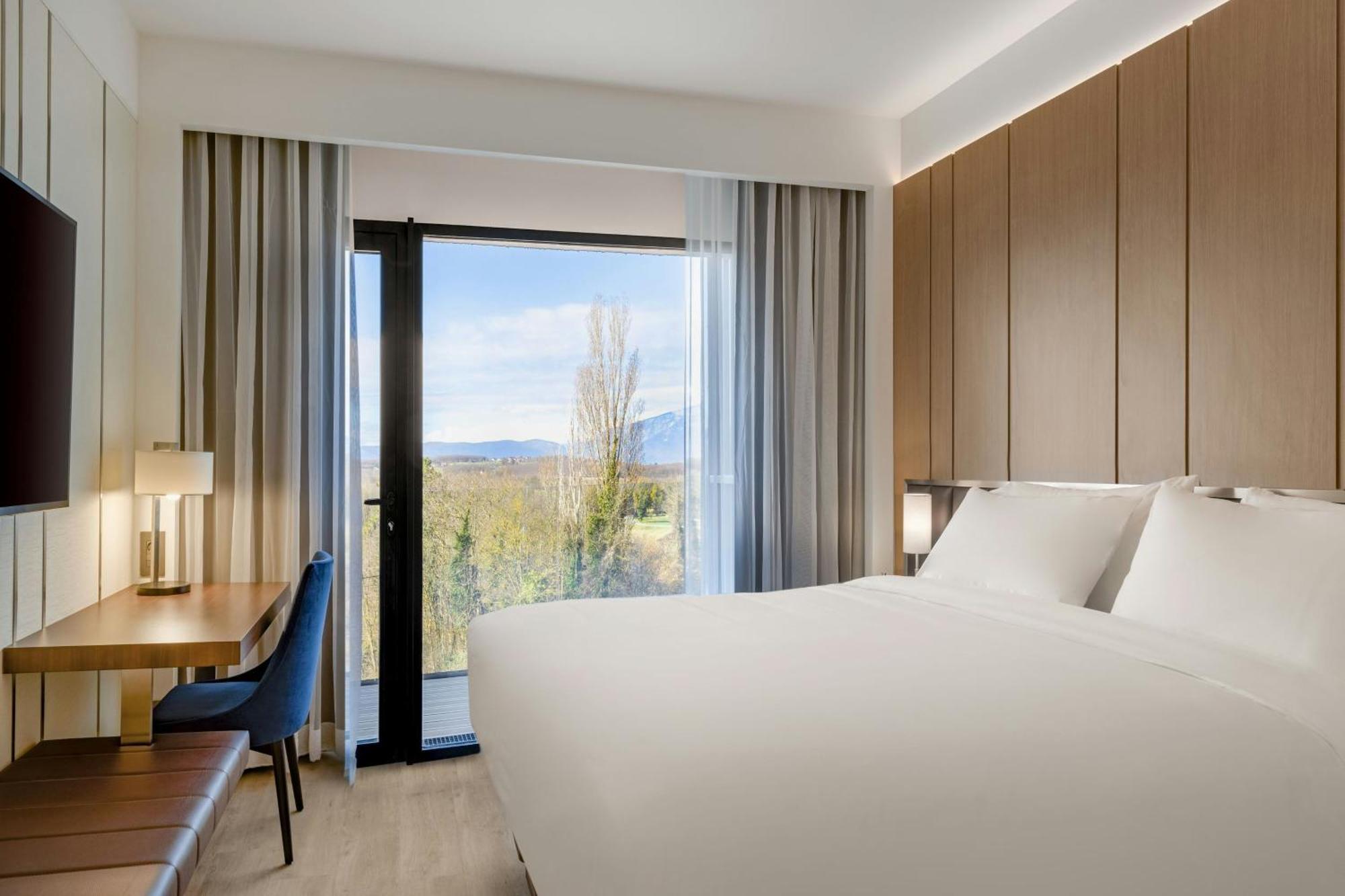 Ac Hotel By Marriott Сен-Жульен-ан-Женевуа Экстерьер фото